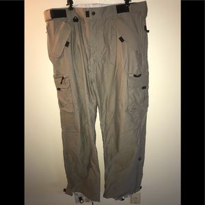Men’s snowboard pants